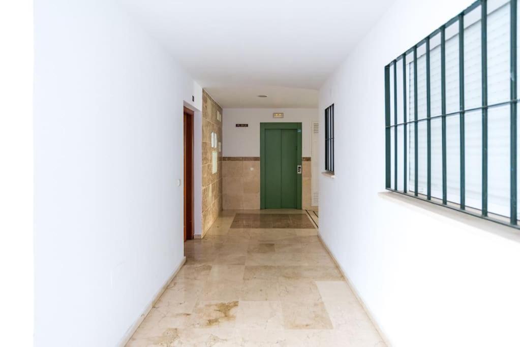 Apartamento Con Parking Gratis En El Centro De Malaga Appartement Buitenkant foto
